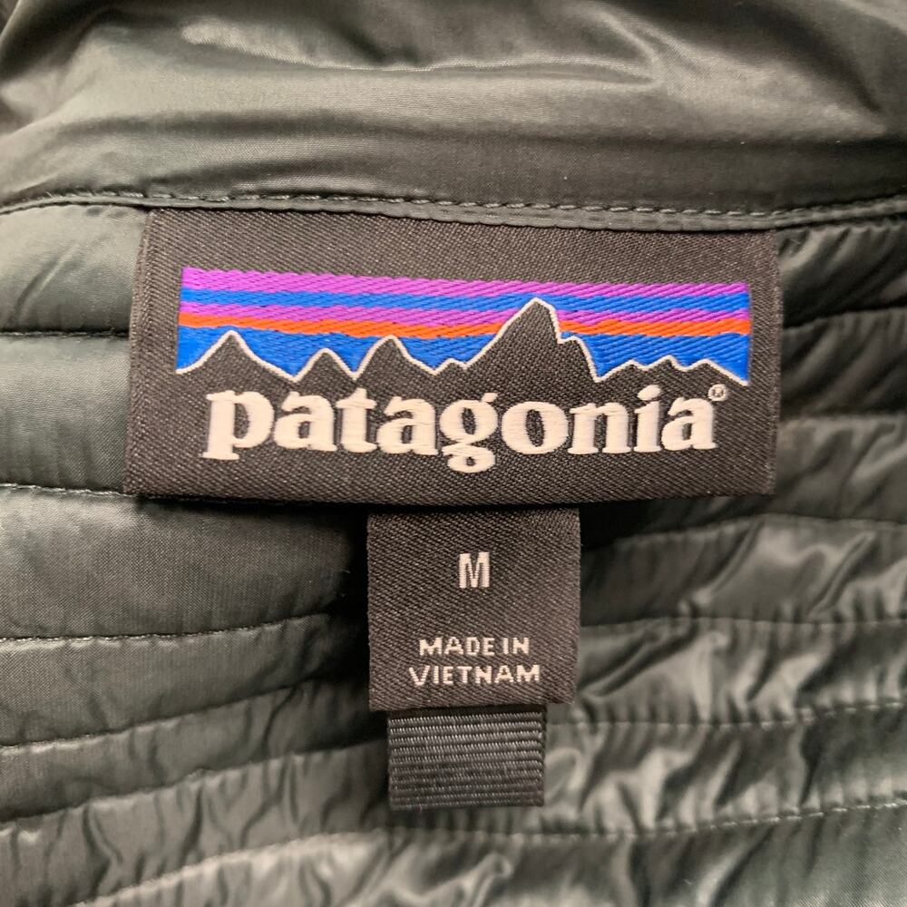 PATAGONIA Size M Green Nylon Hooded Coat - Picture 6 of 8